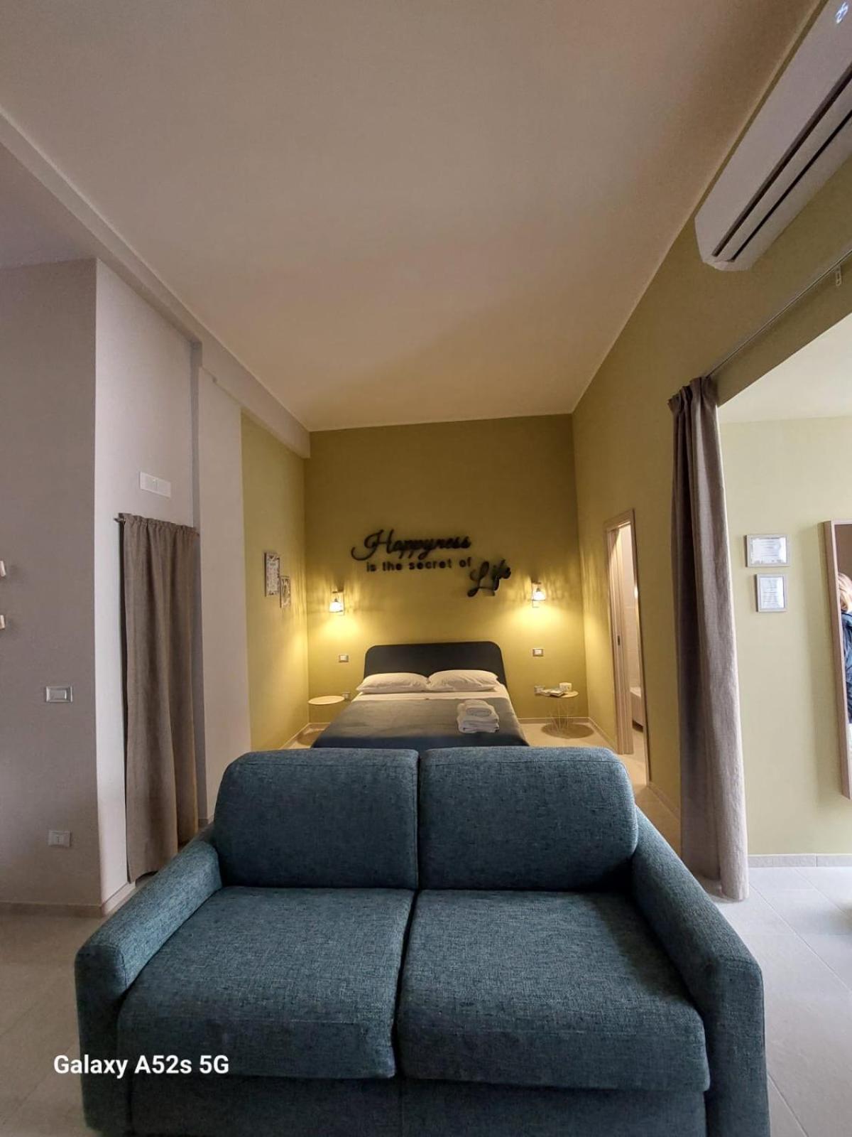 Happynesshouse_Locazione Turistica Apartamento Trani Exterior foto